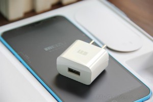 Meizu-M1-Note-unboxing-China_4